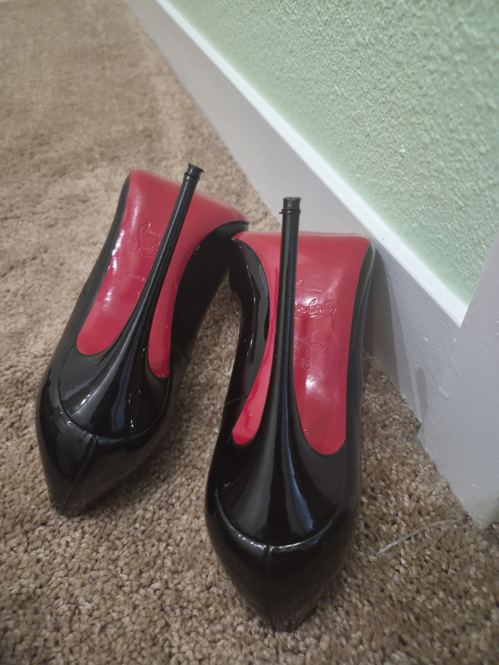 Christian Louboutin Black Patent Pointed-Toe Pumps - Picture 5 of 6